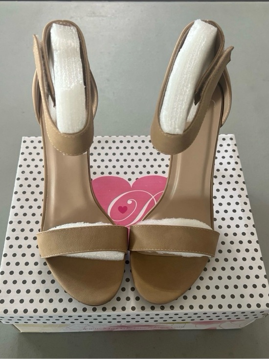 Delicious Shoes - Women’s Tan Open-Toe Ankle Strap Heels Shoes Size 9